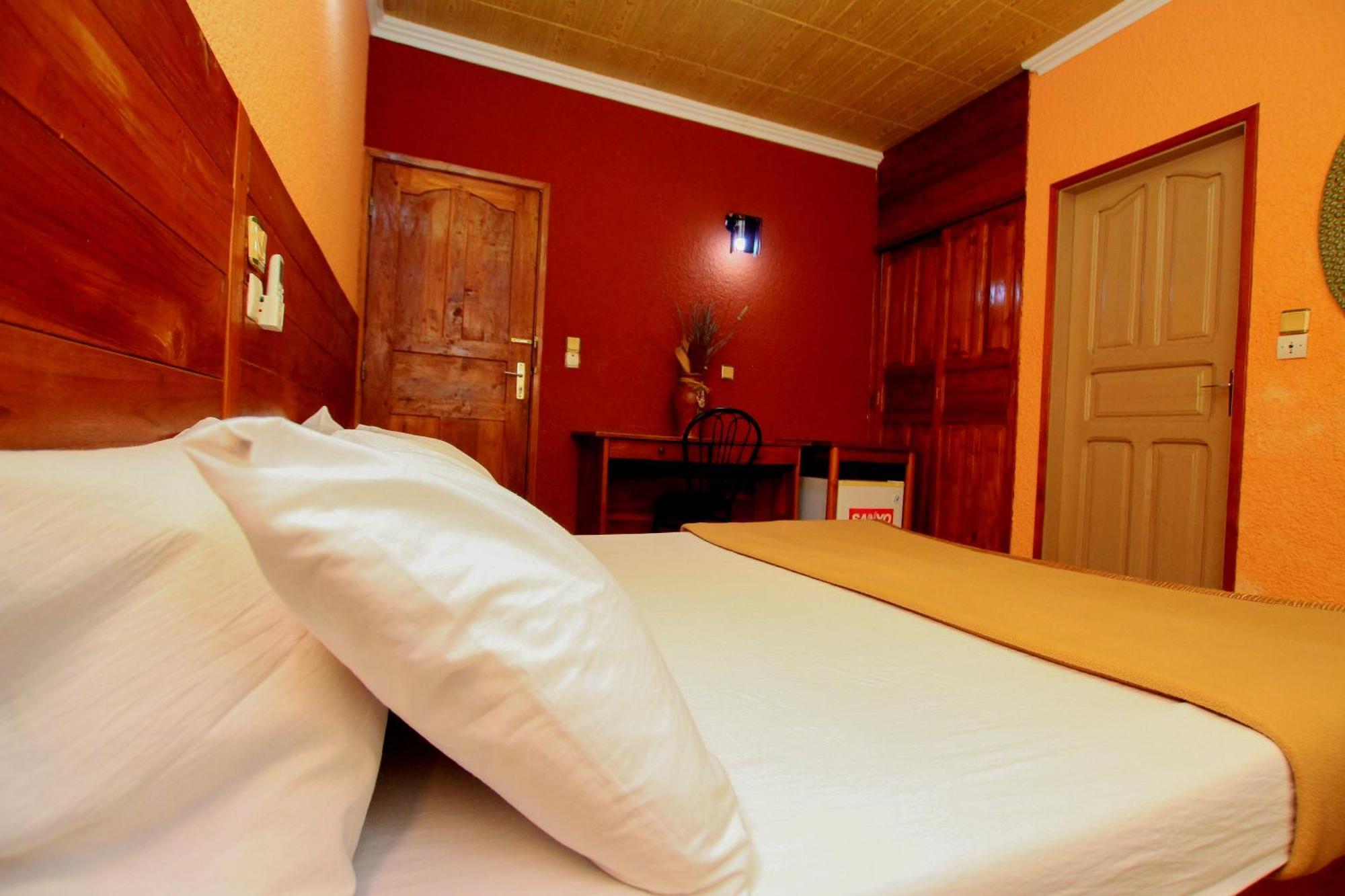 Hotel Le Prince Cotonou Exterior photo