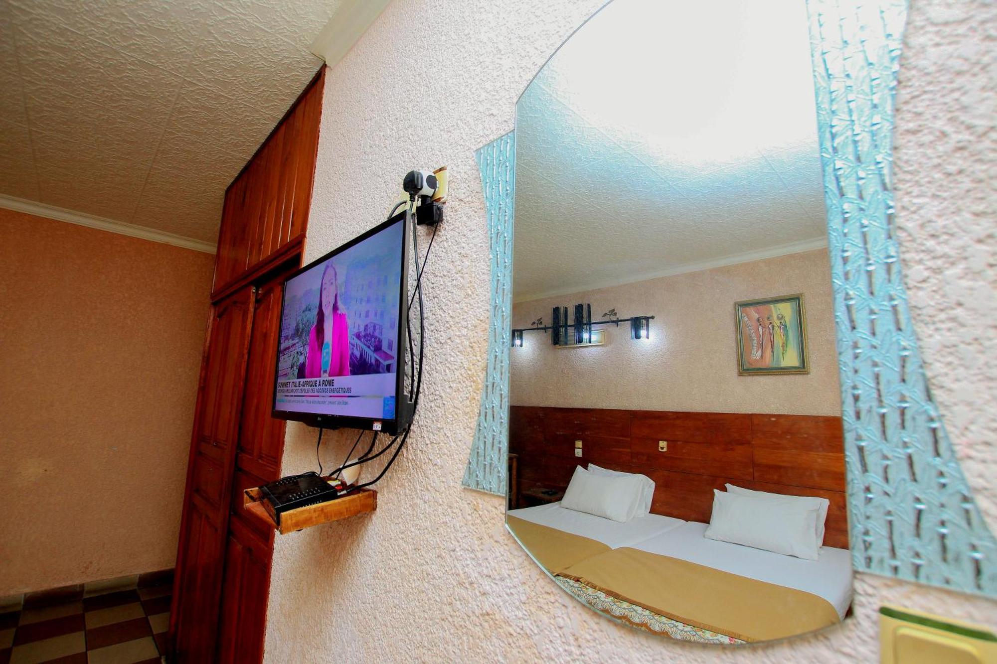 Hotel Le Prince Cotonou Exterior photo