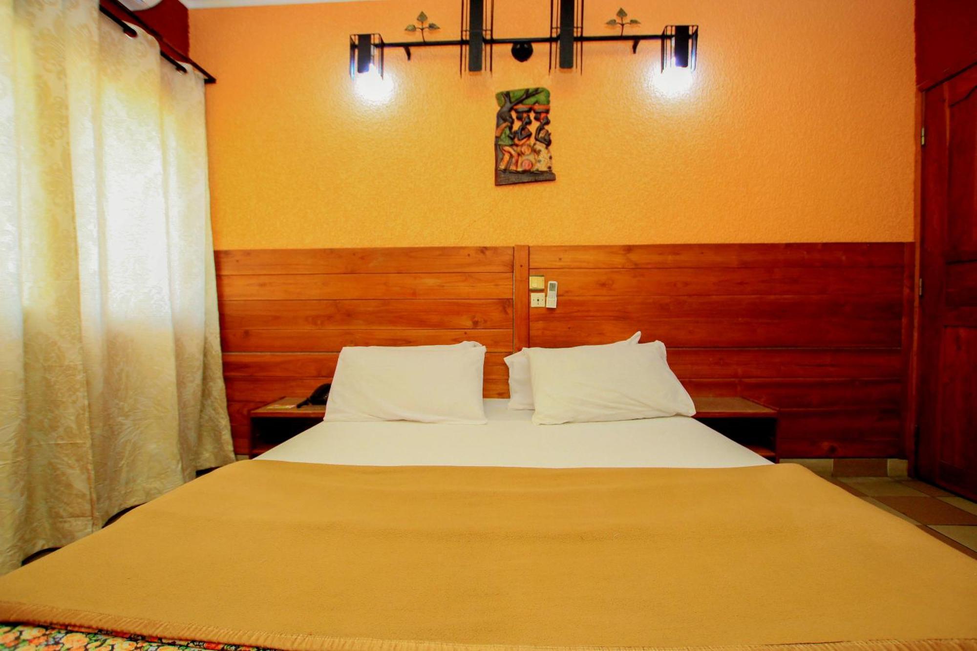 Hotel Le Prince Cotonou Exterior photo