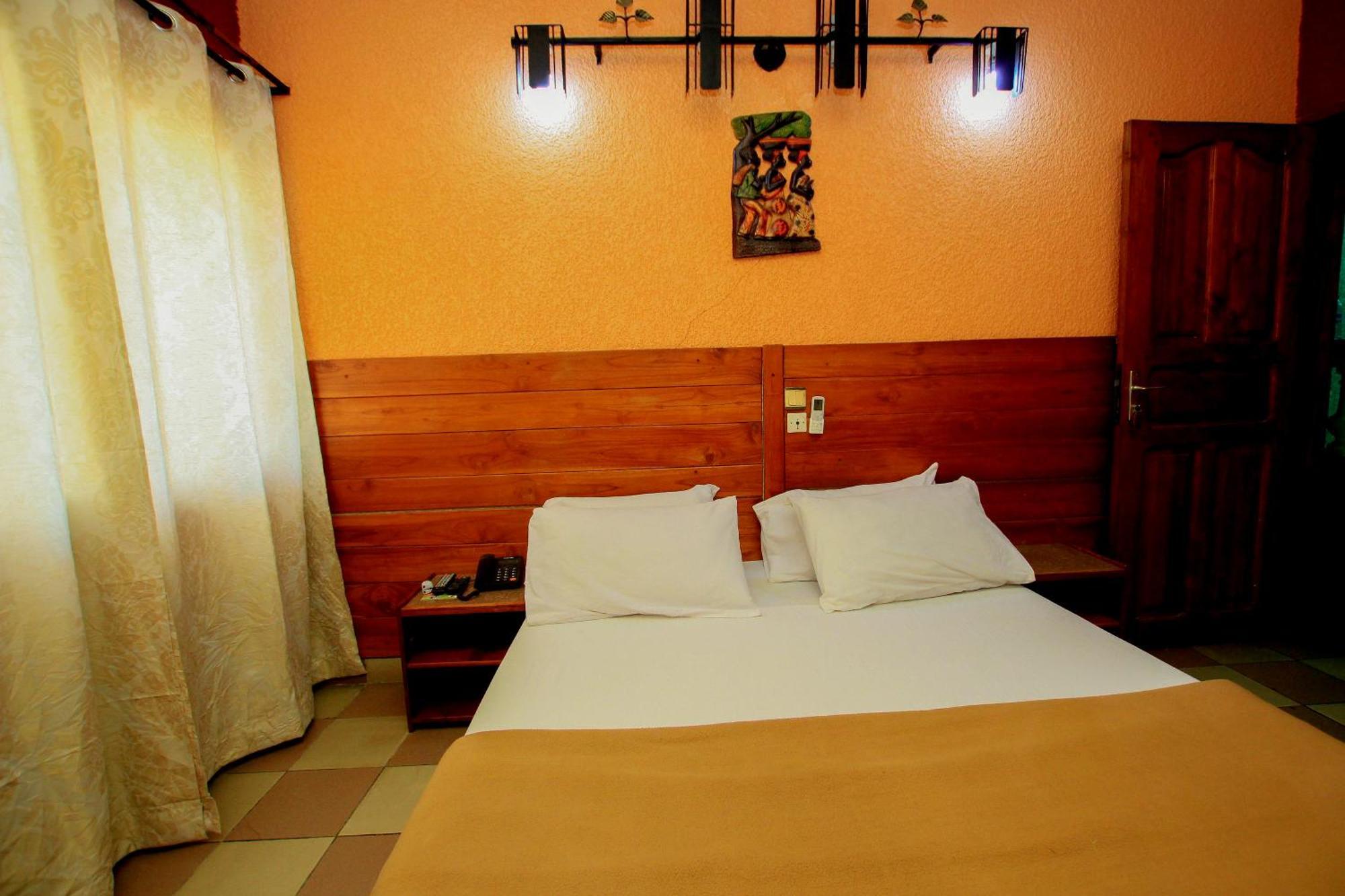 Hotel Le Prince Cotonou Exterior photo