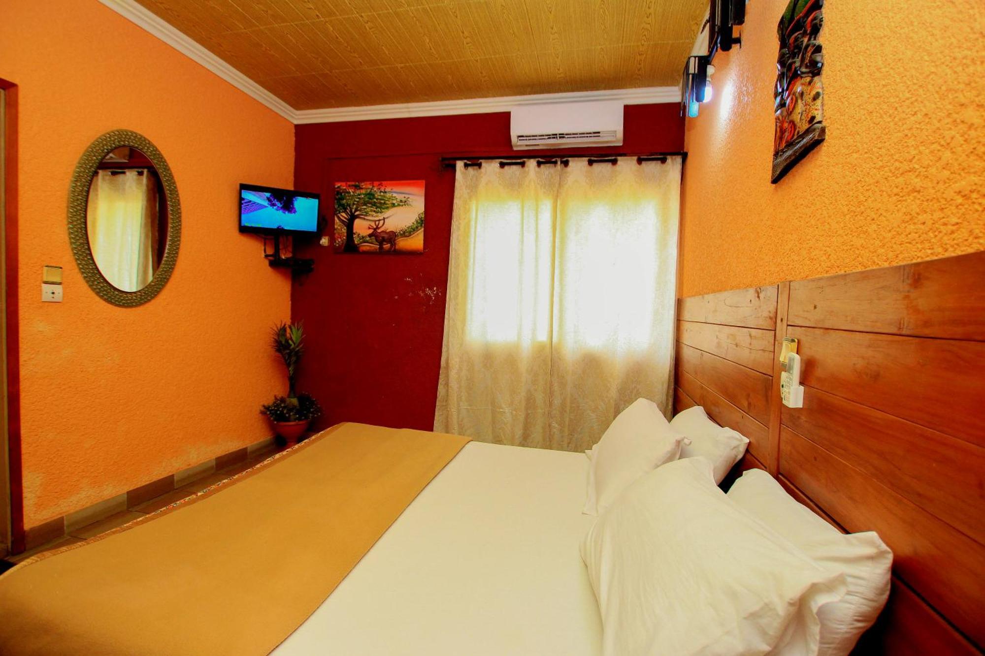 Hotel Le Prince Cotonou Exterior photo